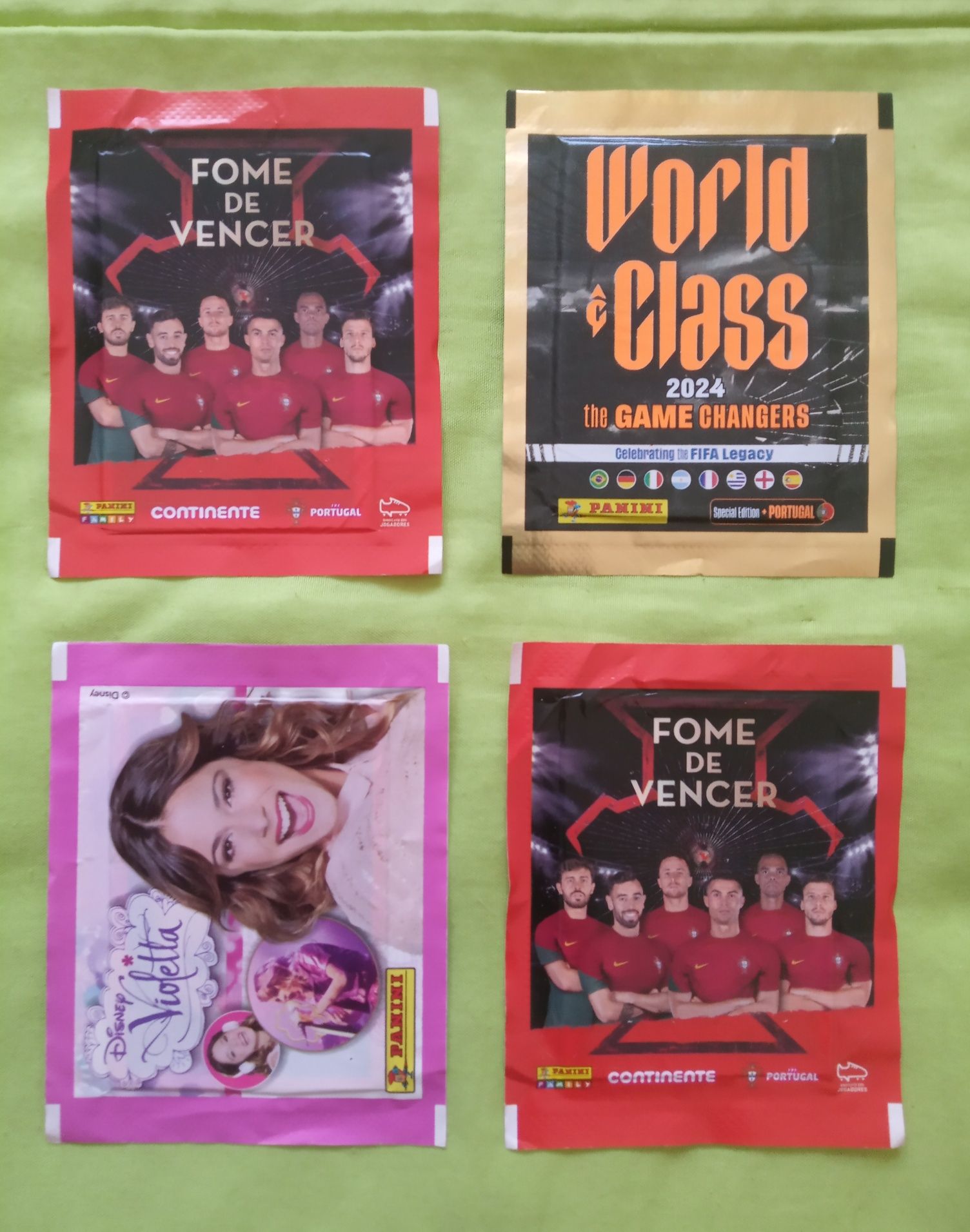 SAQUETAS de CROMOS (32) diversas