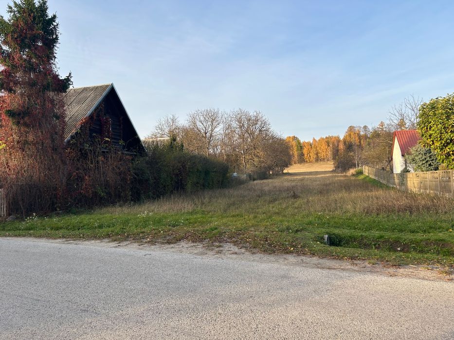 Działka budowlana 2400 m² – Cisów, uzbrojona, blisko Kielc