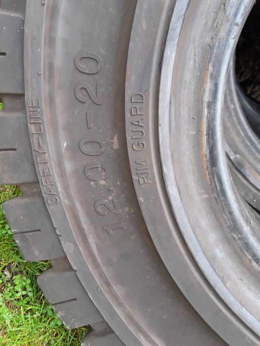 Pełna guma 12.00-20  8.5 magnum solideal