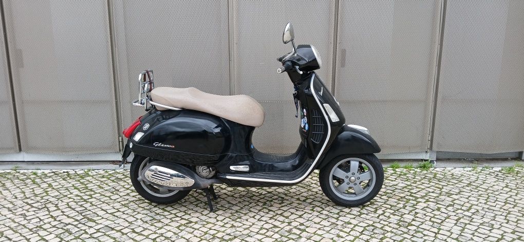 Vespa GTS 250i.e