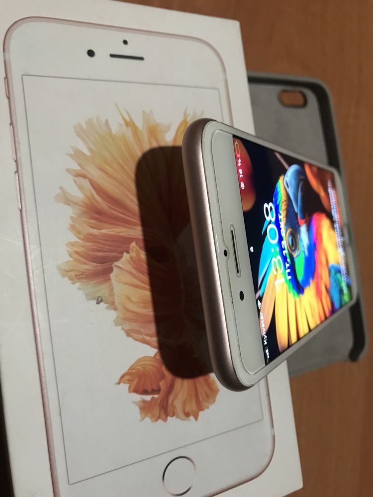 iPhone 6s 32GB в одних руках с магазина