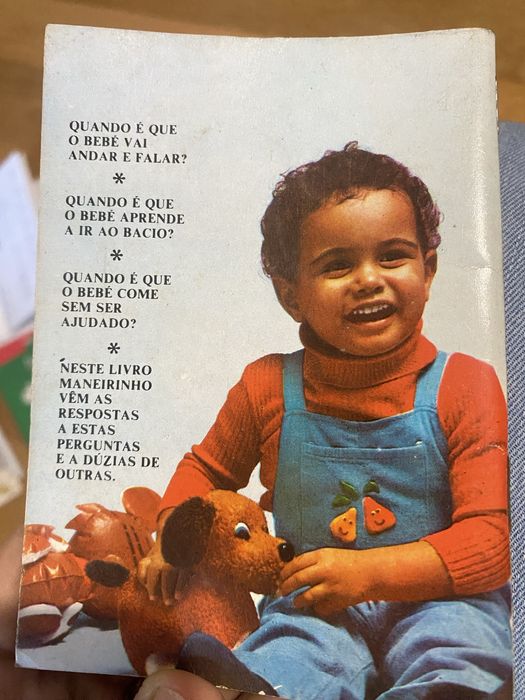 Mini livro se 1975 “como cresce o seu bebé”