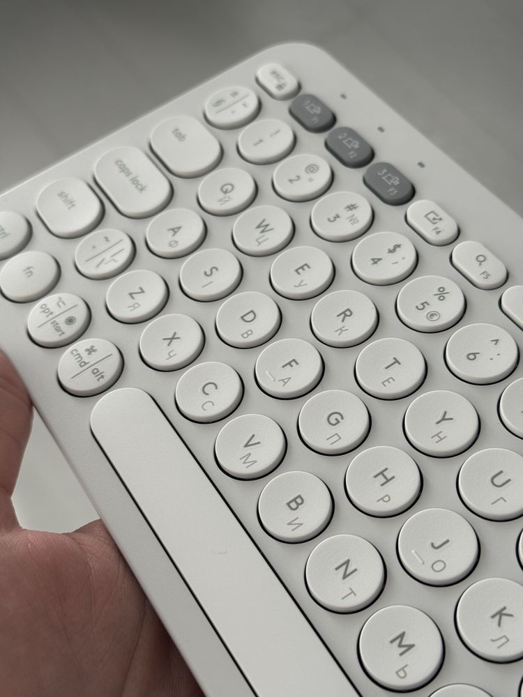 Logitech K380s Pebble keys 2 нова