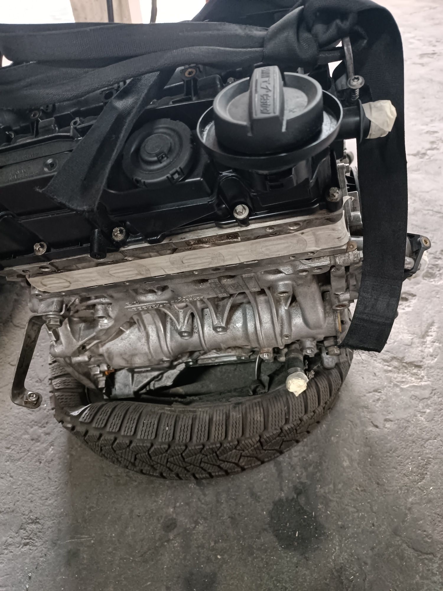 Motor BMW 184 cavalos N47D20C sem componentes