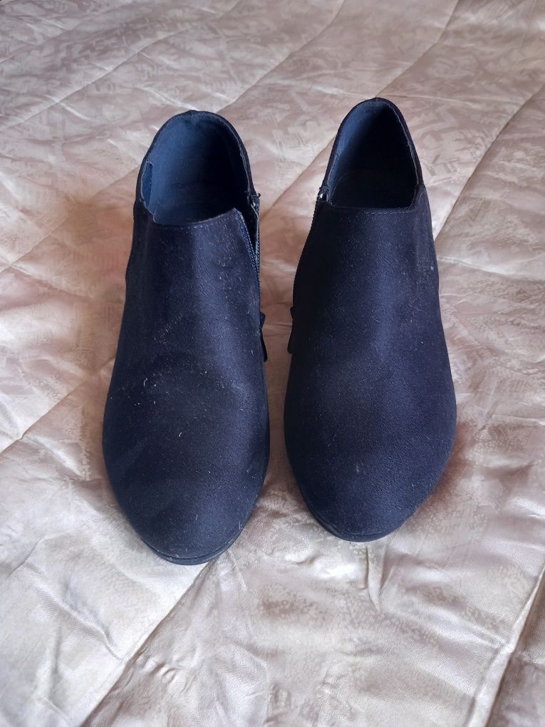 Botas azuis com salto