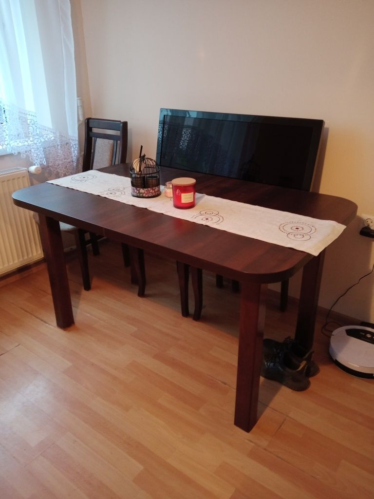 Stół rozkładany ciemny orzech.