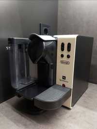 Кофеварка капсульная DeLonghi Nespresso Lattissima EN660