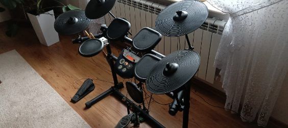 Sprzedam Perkusje z modułem Roland TD6
