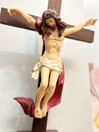 Crucifixo antigo com base