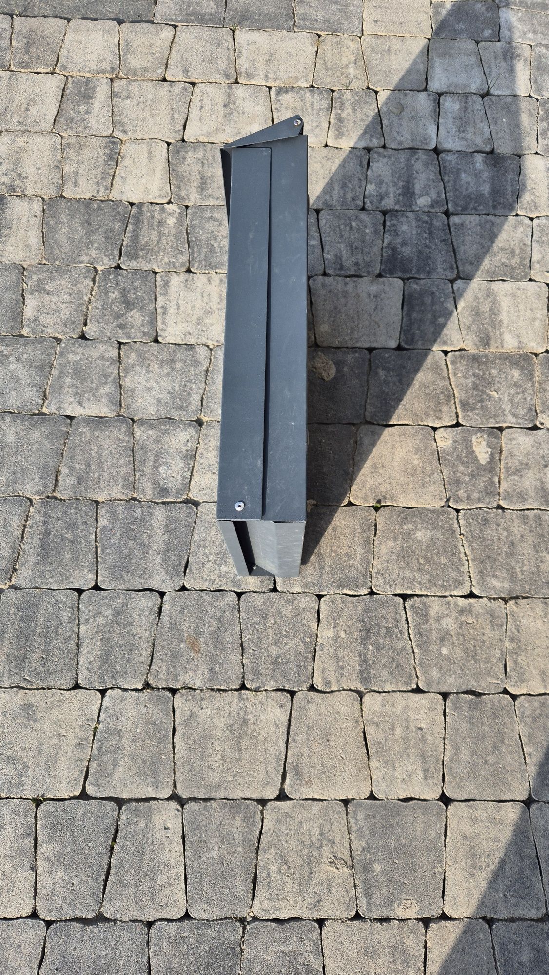 Skrzynka na listy A4 23.5x8x44 cm grafitowa