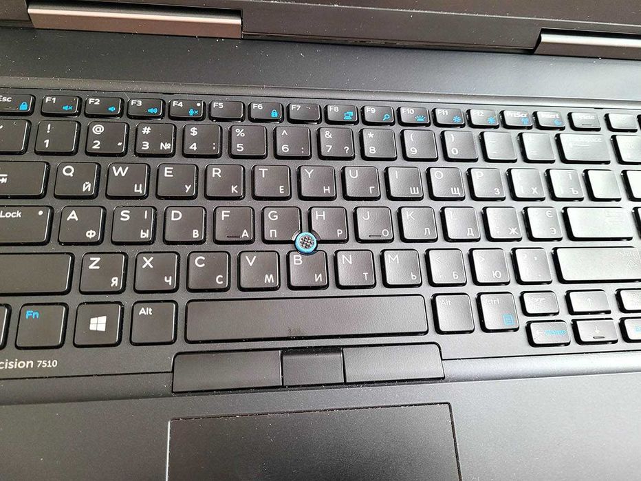 Ноутбук Dell Precision 7510 15,6 i7-6820HQ, 32Gb, 256/500Gb, AMD M375X