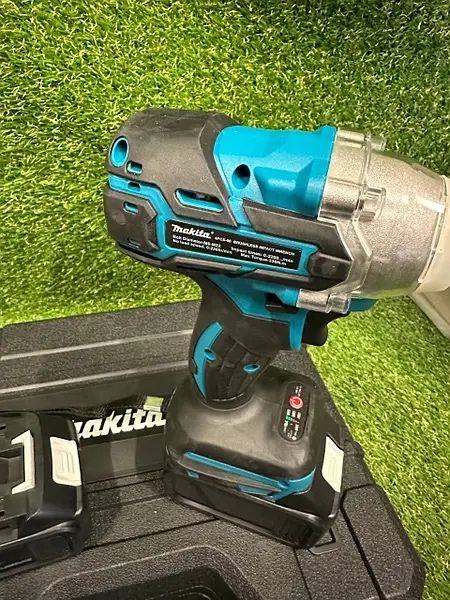 Гайковерт акумуляторний ударний безщітковий, 36в 5 а/год Makita DTW401