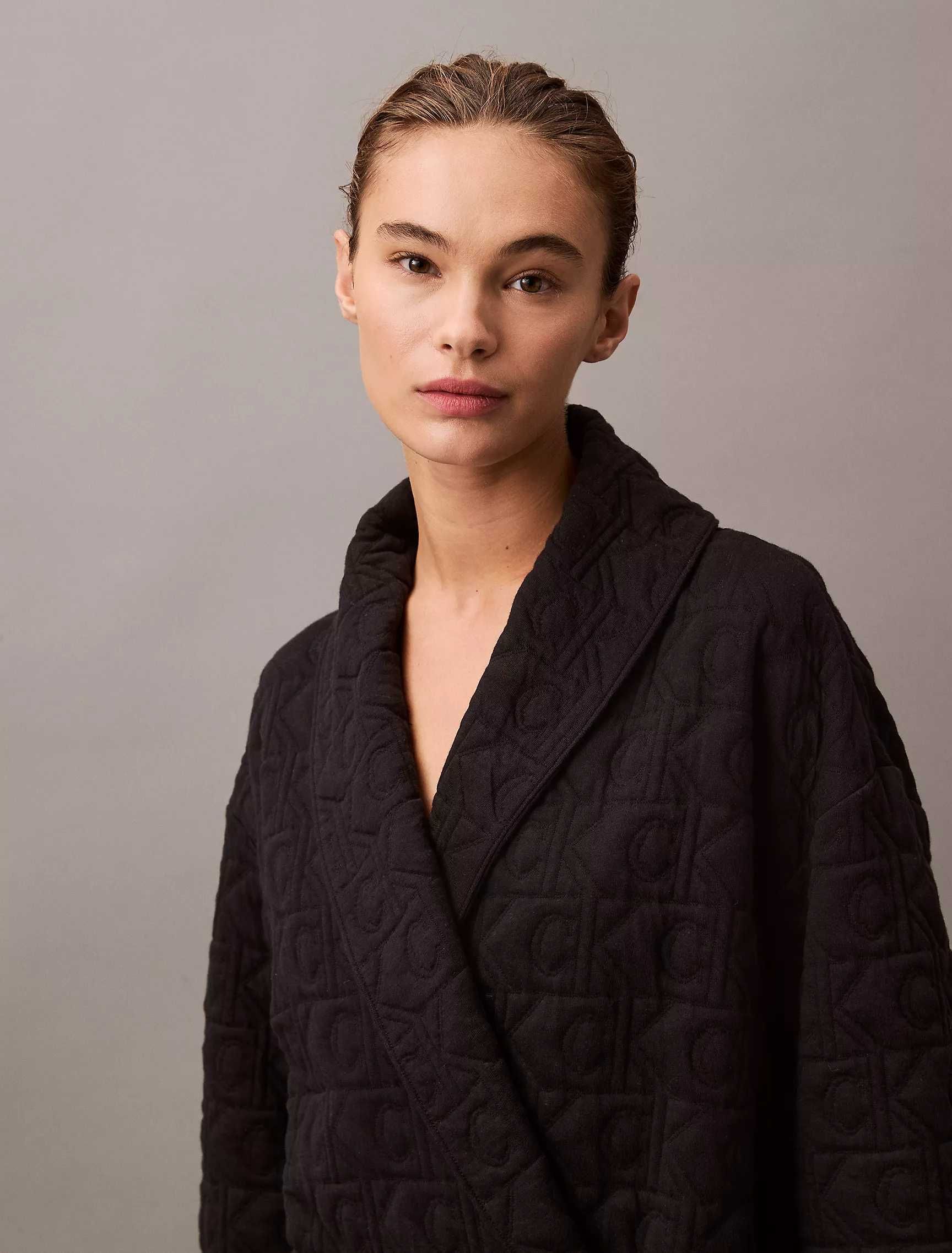 Женский стеганый халат calvin klein (ck mono logo robe) с америки xs-s