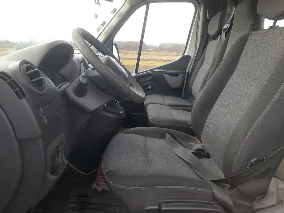 Renault Master skrzyniowy