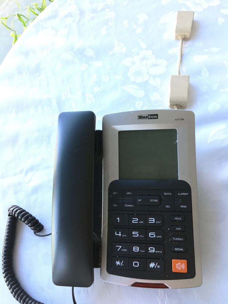 Telefony telefon stacjonarne stacjonarny na 7 zdjęciach
