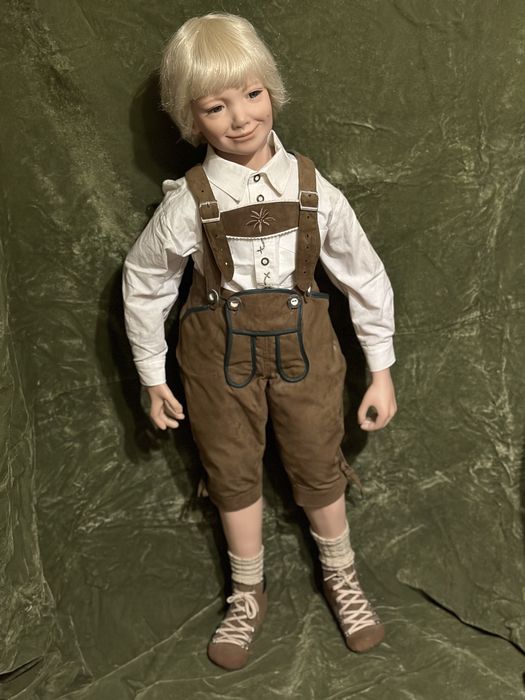 Лялька хлопчик, колекційний