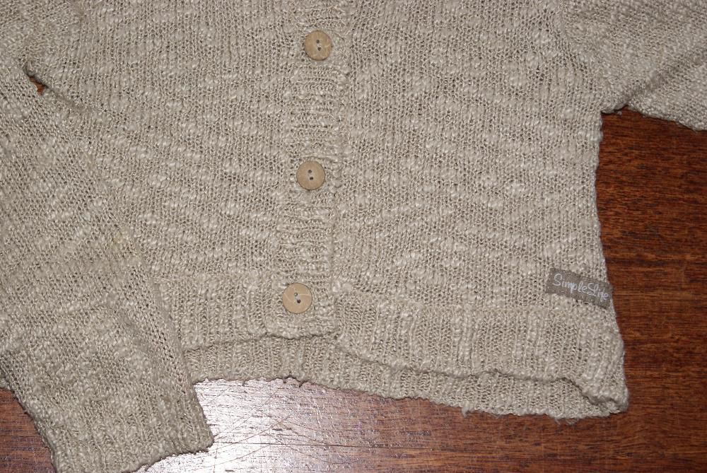 sweter krótki bolerko zapinany KappAhl 122/128 beżowy swetr elegancki