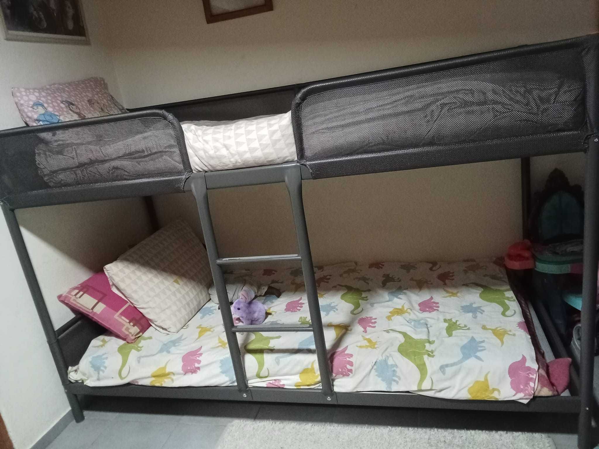 Beliche com colchões incluídos