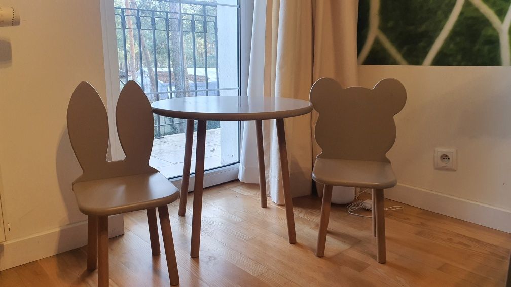 Stolik i krzesełka królik miś