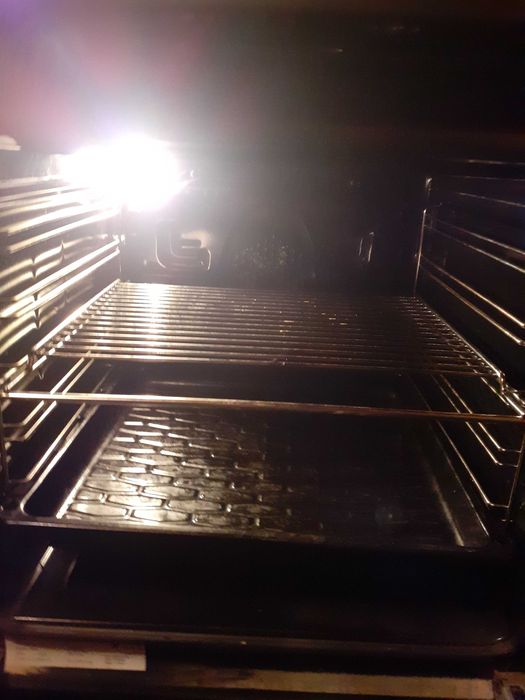 Kuchenka gazowa z piekarnikiem elektrycznym Beko