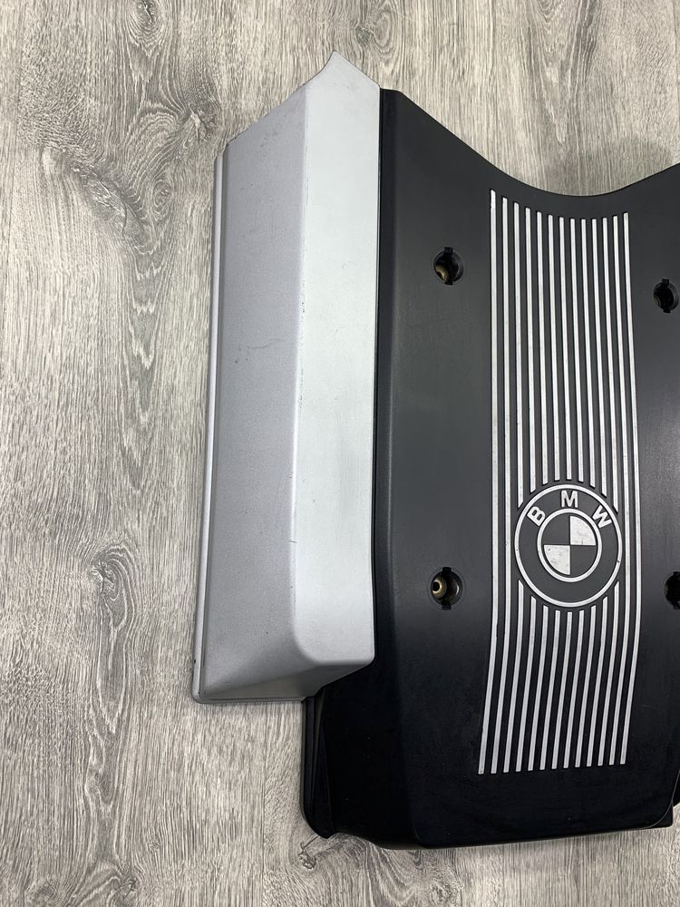Декоративна Кришка Двигуна BMW E32 E34 M60