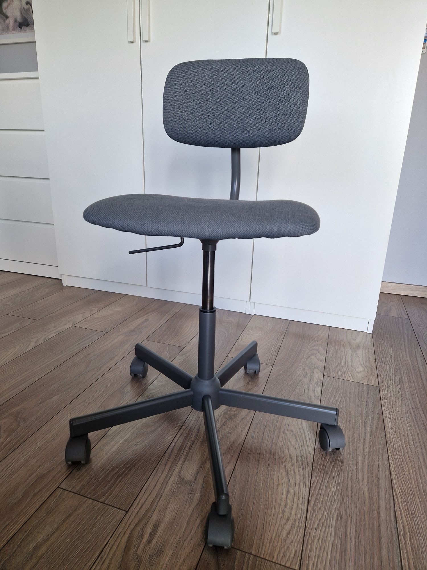 krzesło biurowe obrotowe szare ikea BLECKBERGET
