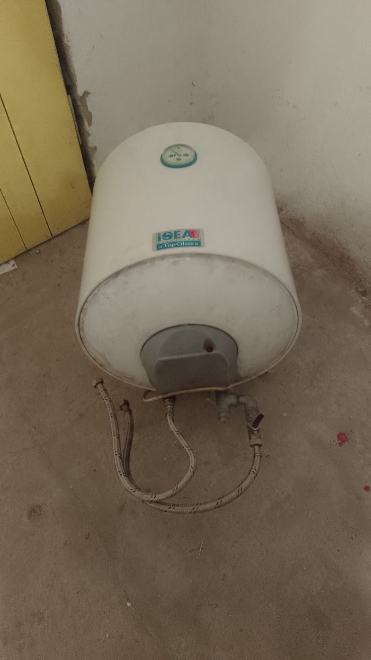 Bojler wiszący 50l