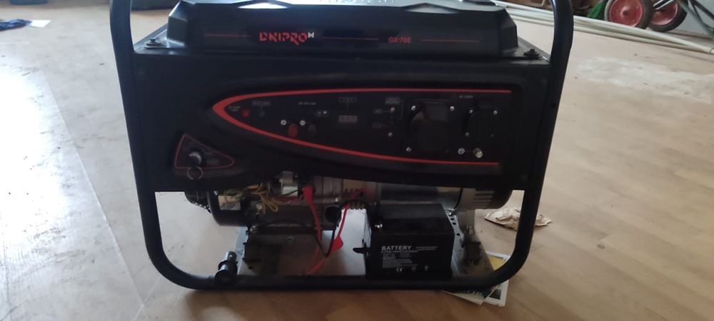 Генератор бензиновый Dnipro-M GX-70E
