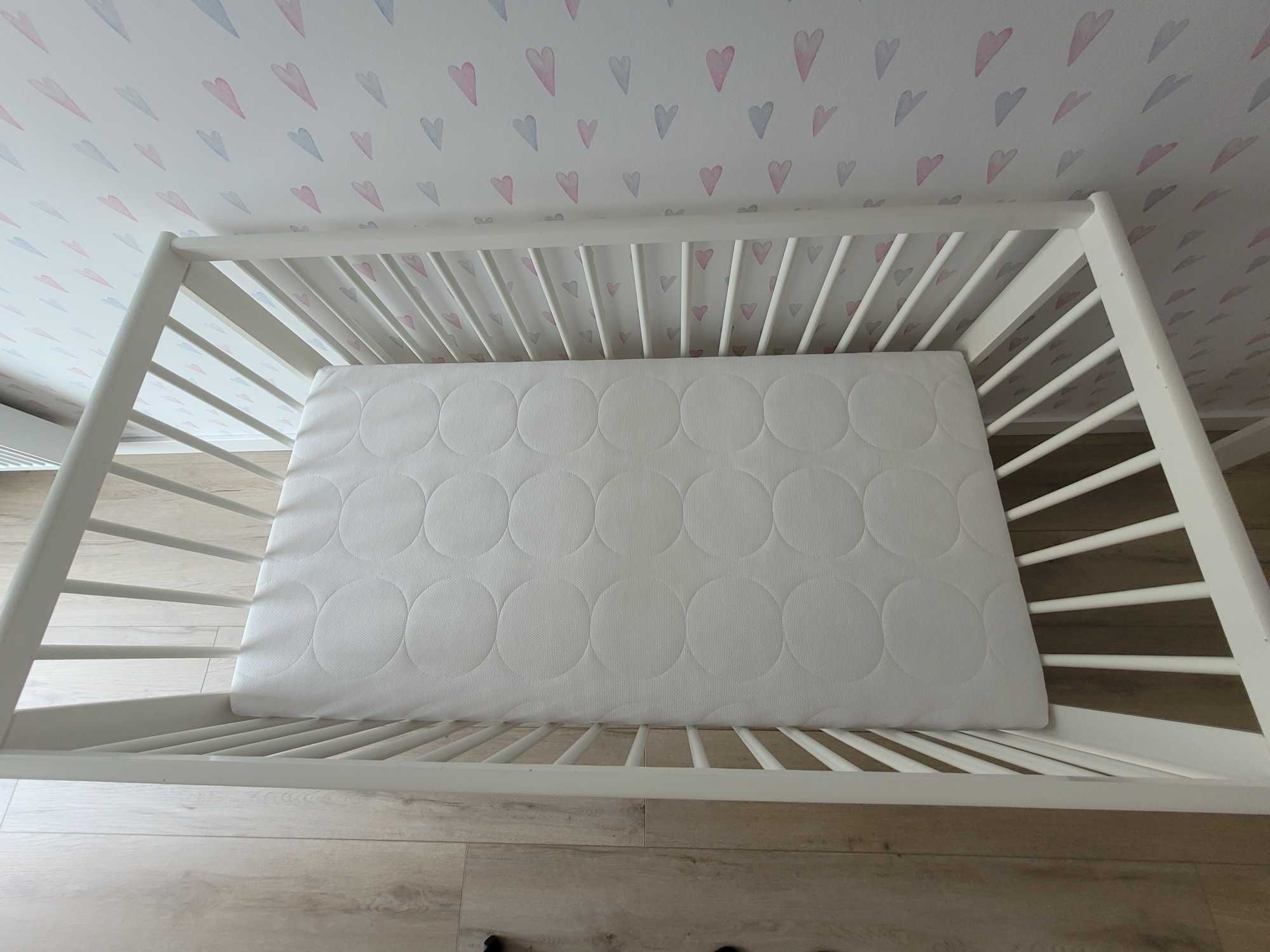 łóżeczko Ikea Gulliver 60x120 białe z nieużywanym materacem i teksylia