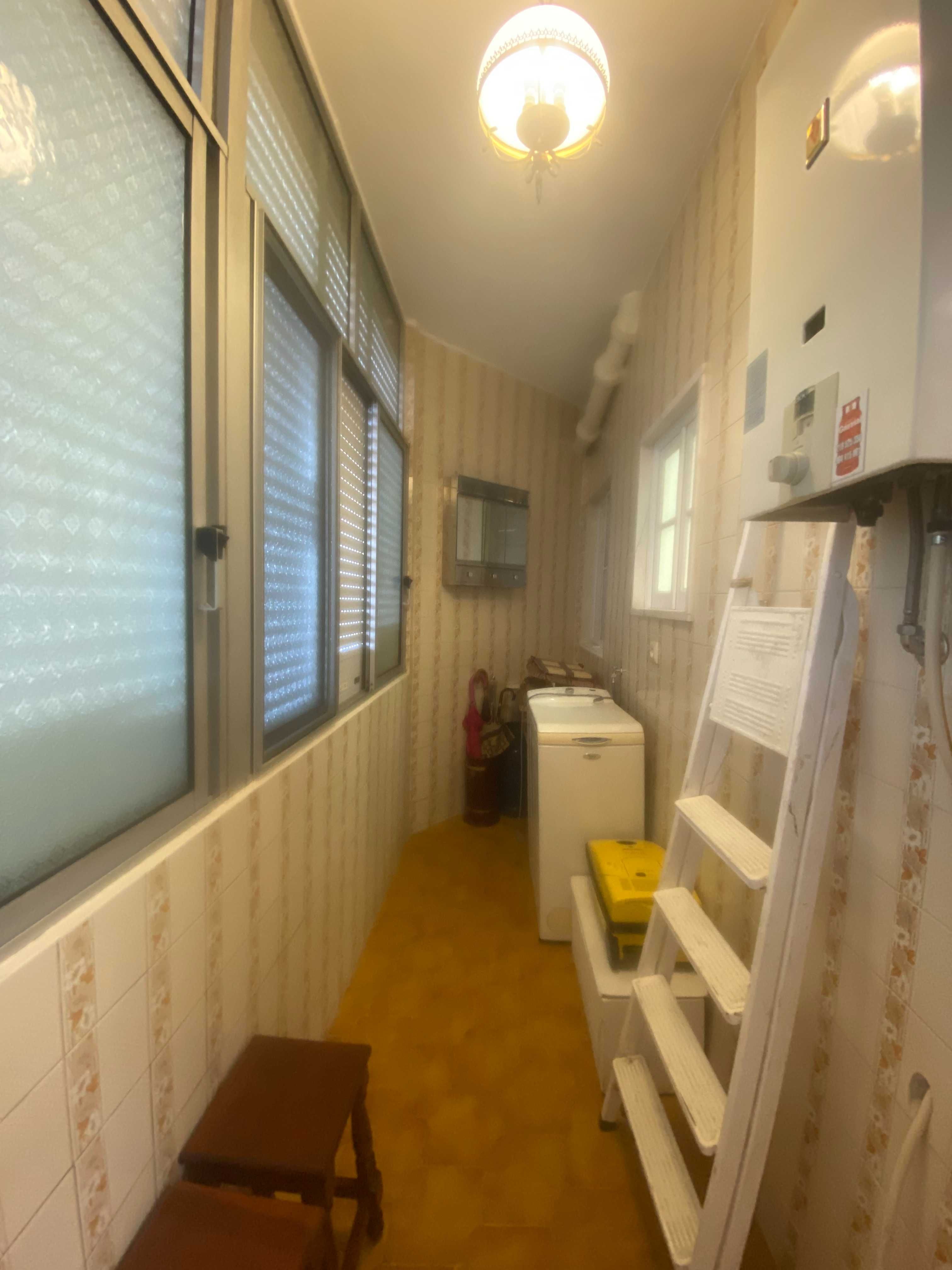 Apartamento T3 centro de Alhandra