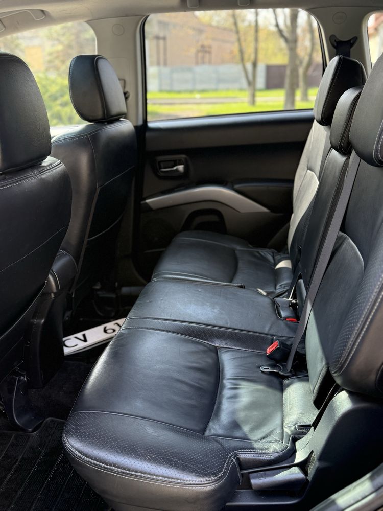 Mitsubishi Outlander полный привод
