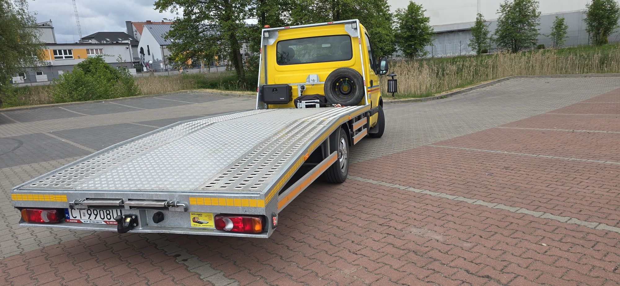 Autolaweta tarnsport pojazdów