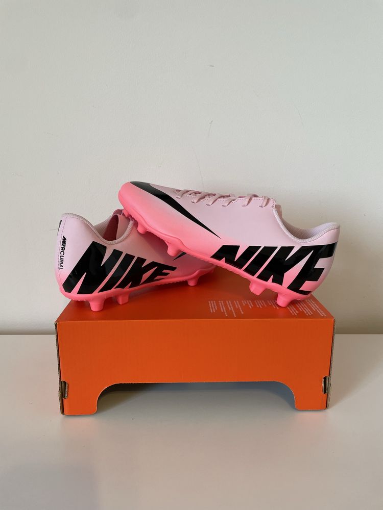 Sprzedam nowe korki nike r. 38,5 oryginalne