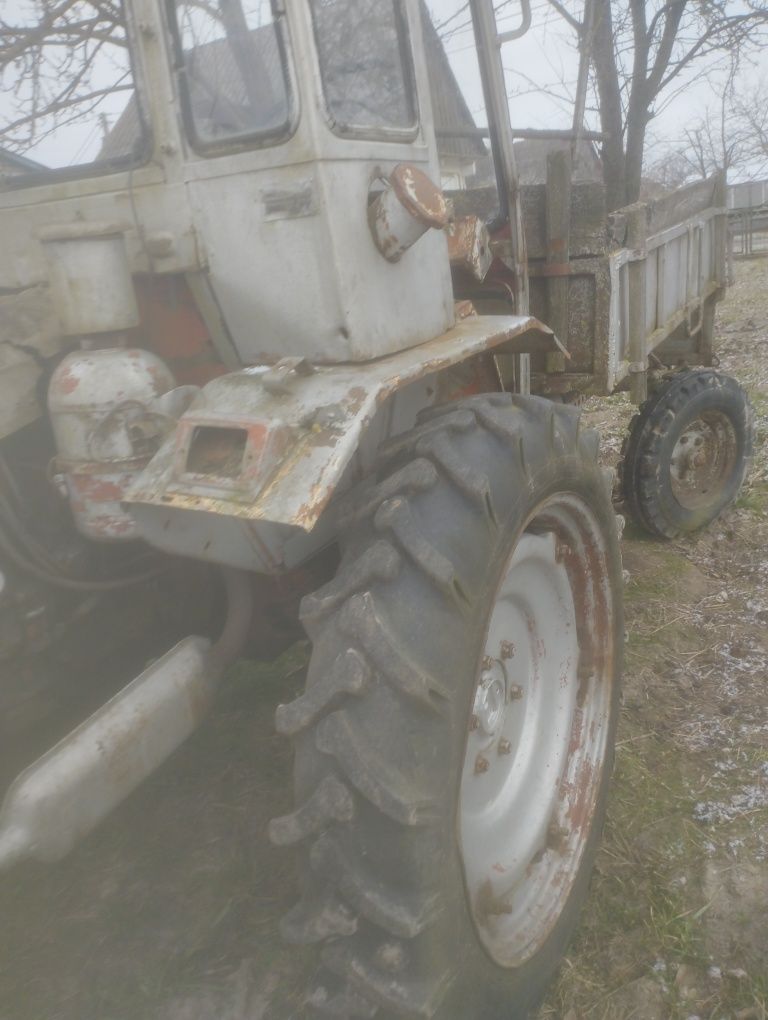 Продам трактор Т 16
