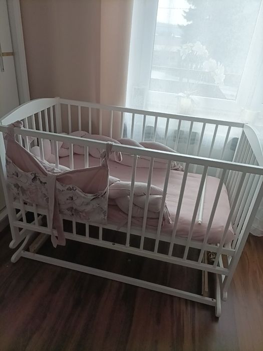 Łóżeczko dziecięce bujane
