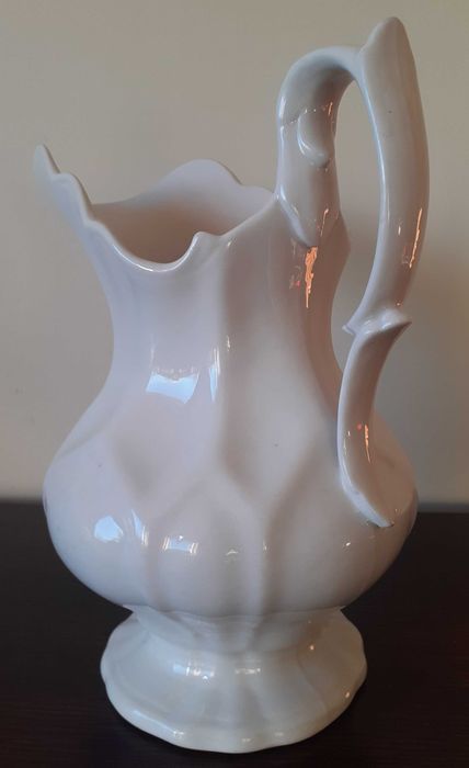 Jarro faiança aguamanil