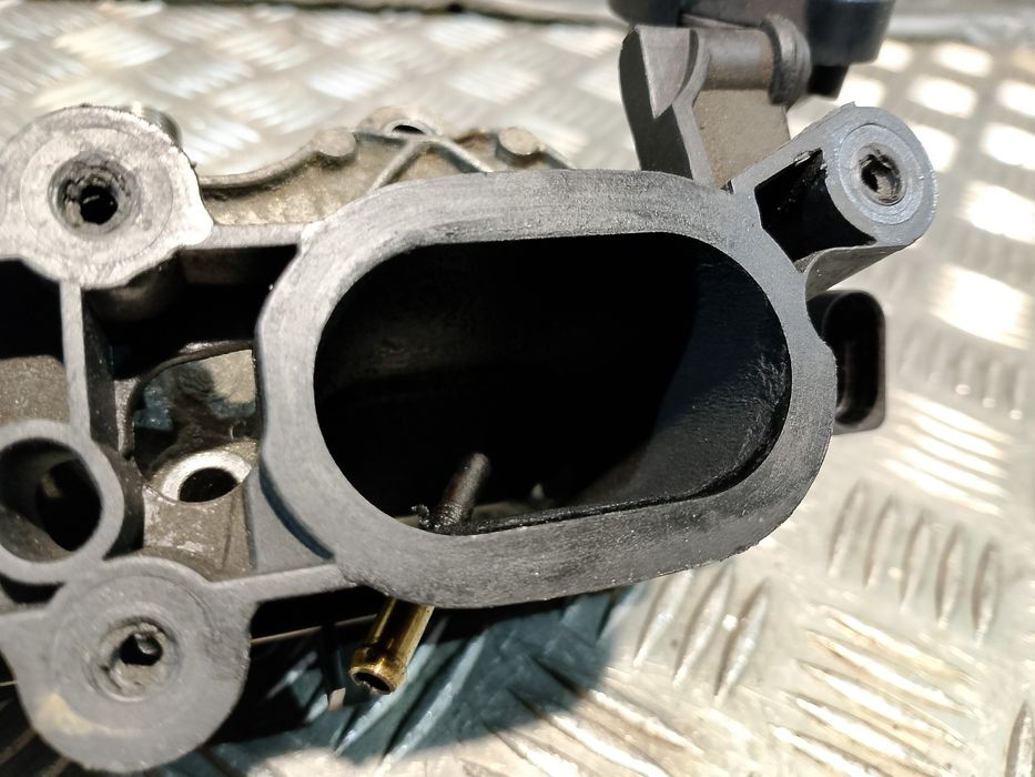 Kolektor Ssący + Listwa Wtryskowa Audi A6 C6 3.2 V6 06E133109H