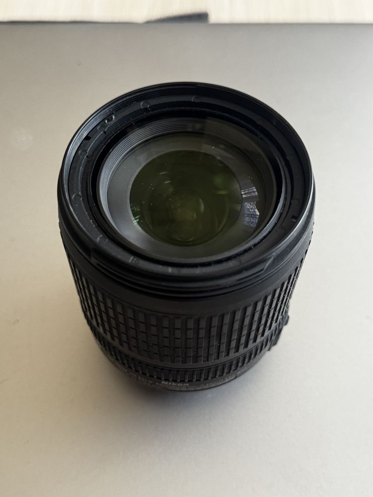 Obiektyw AF-S nikkor 18-105
