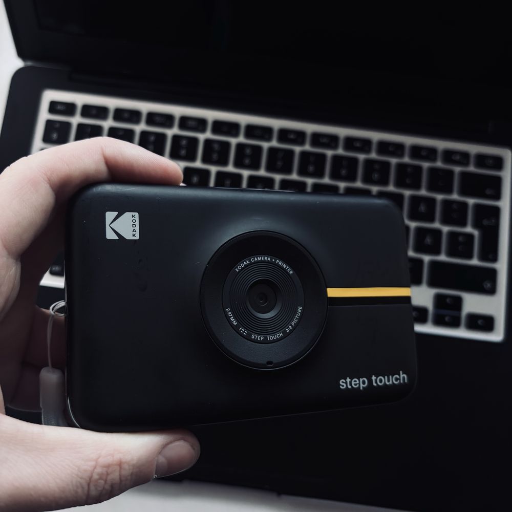 Камера моментальной печати kodak step touch camera printer