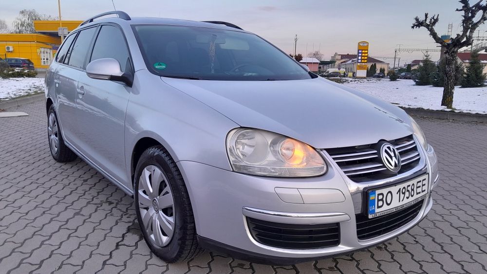 Автомобіль Volkswagen GOLF 1.6 MPI