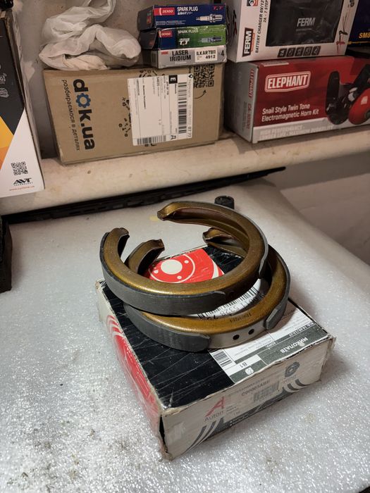 Колодки ручника АВЕ