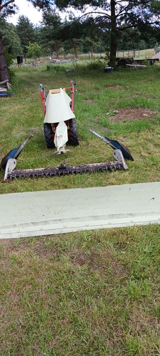 Kosiarka listwowa MF 70