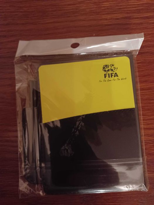 Kartki sędziowskie Fifa , etui, ołówek