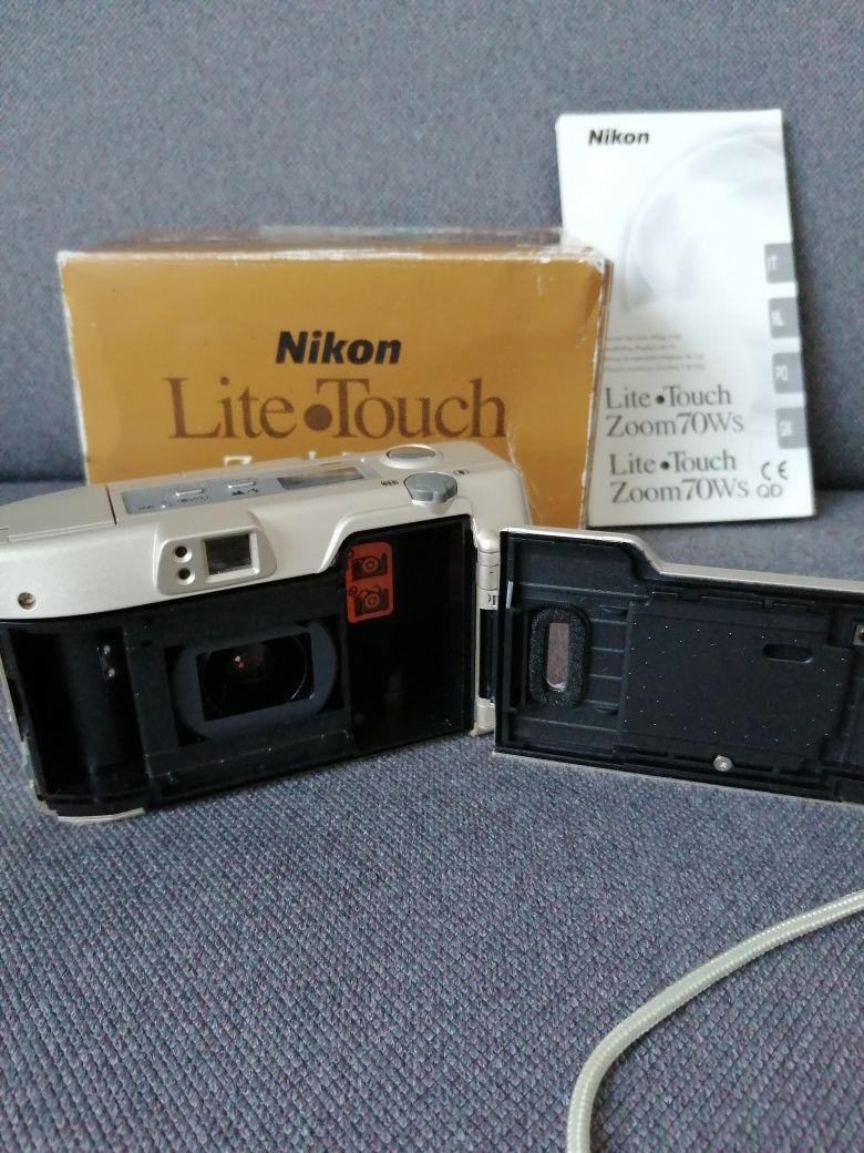Nikon Lite Touch Zoom 70Ws Aparat