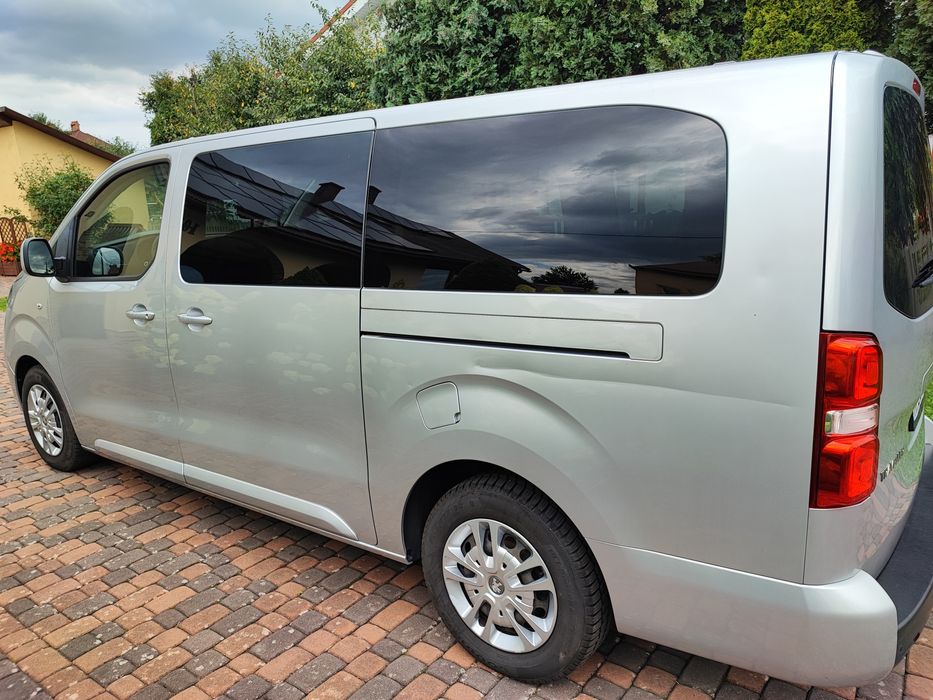 Peugeot Expert Traveller 9 osobowy
