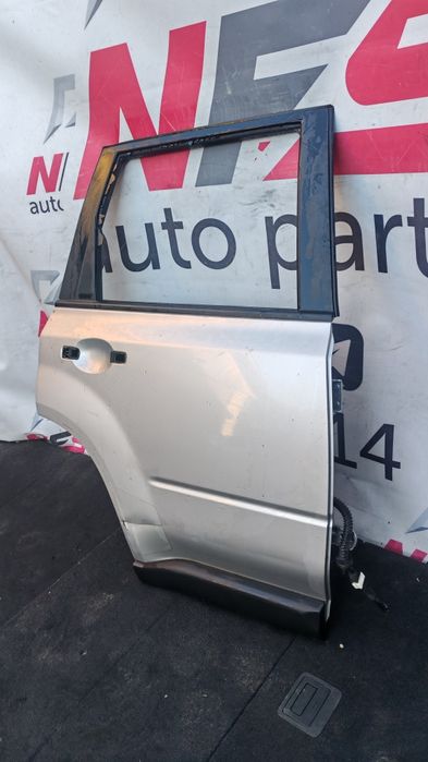 Задні праві двері nissan x-trail t31