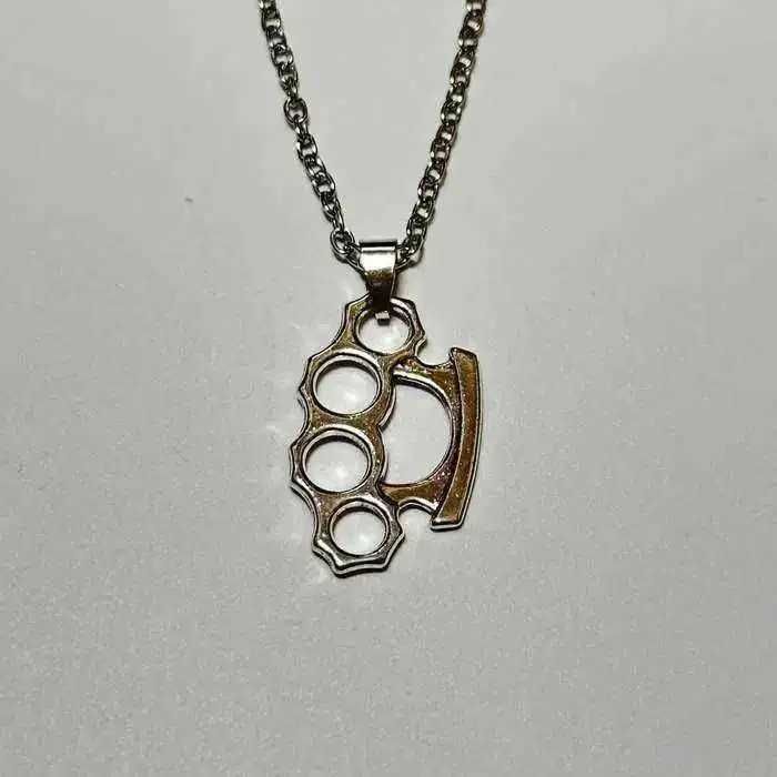 Naszyjnik Kastet Boks MMA Walka Judo Cios Uderzenie Legia