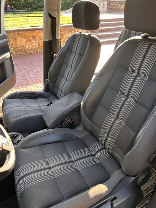 VW Touran 2013 максимальна комплектація ідеальний стан