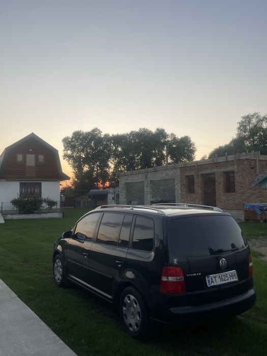 Продається автомобіль Volkswagen Touran  1,6MPI 7 місць