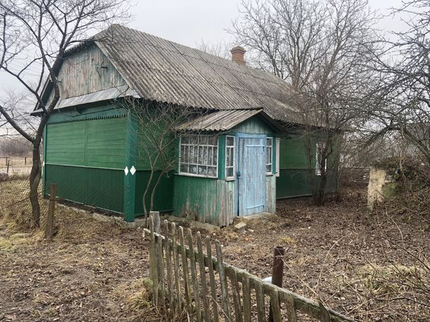 Будинок в селі Луківка